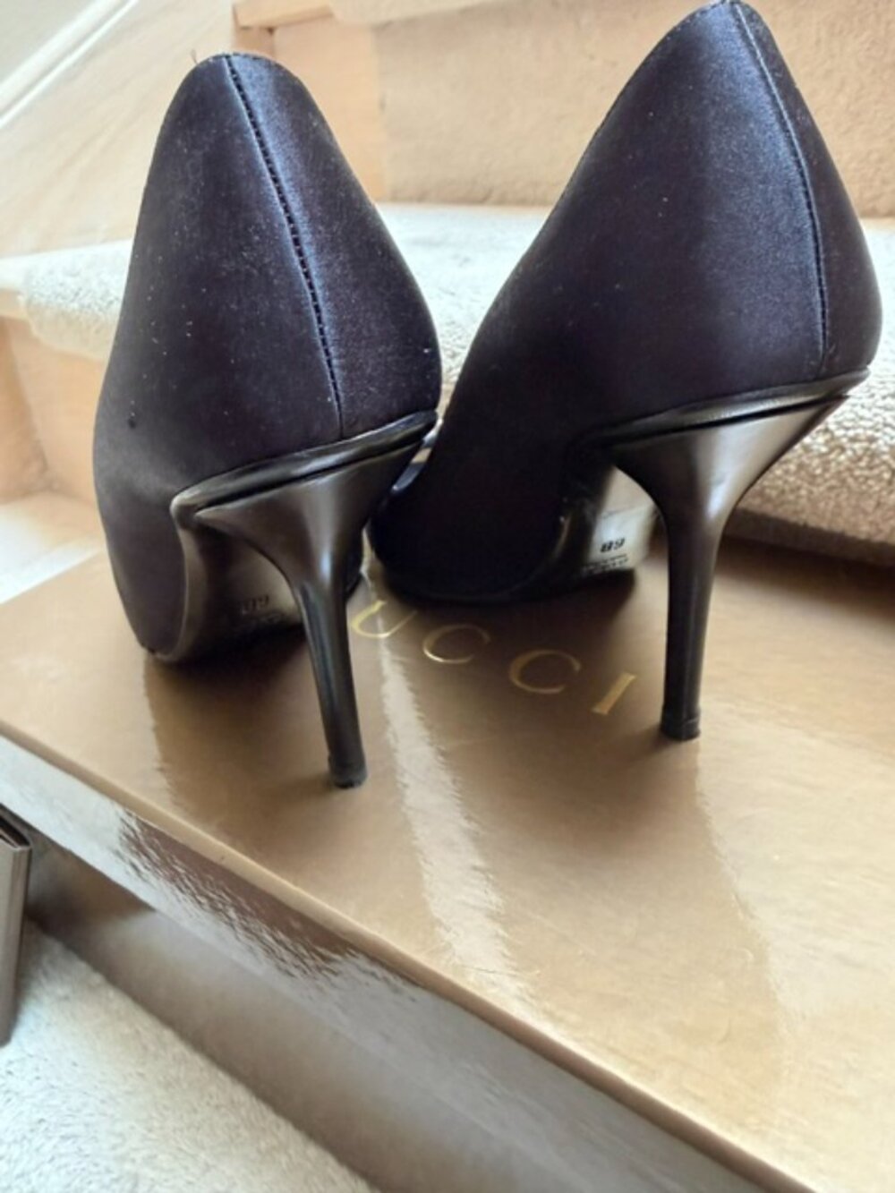 Gucci Satin Crystal Horsebit pumps - Picture 11 of 16
